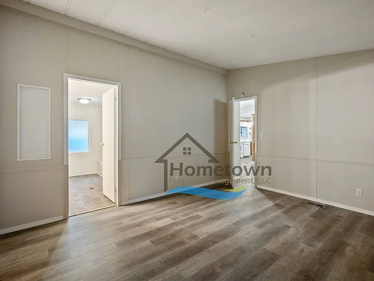 140 W Cosgrove Rd — Photo 17
