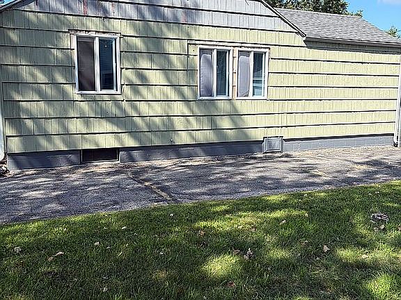 2nd image of 54252 Ironwood Rd