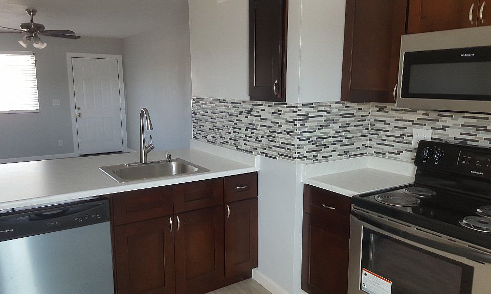 1st image of 1040 E Fairmount Ave APT 08
