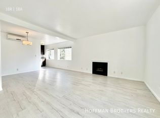 1920 Preuss Rd #2, Los Angeles, CA 90034