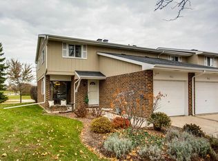 1611 Leytonstone Dr, Wheaton, IL 60189