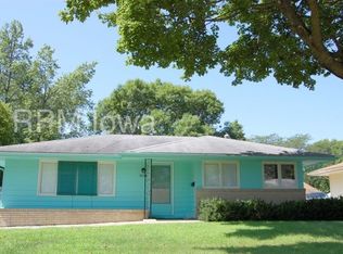 2724 Dosh Rd, Des Moines, IA 50310