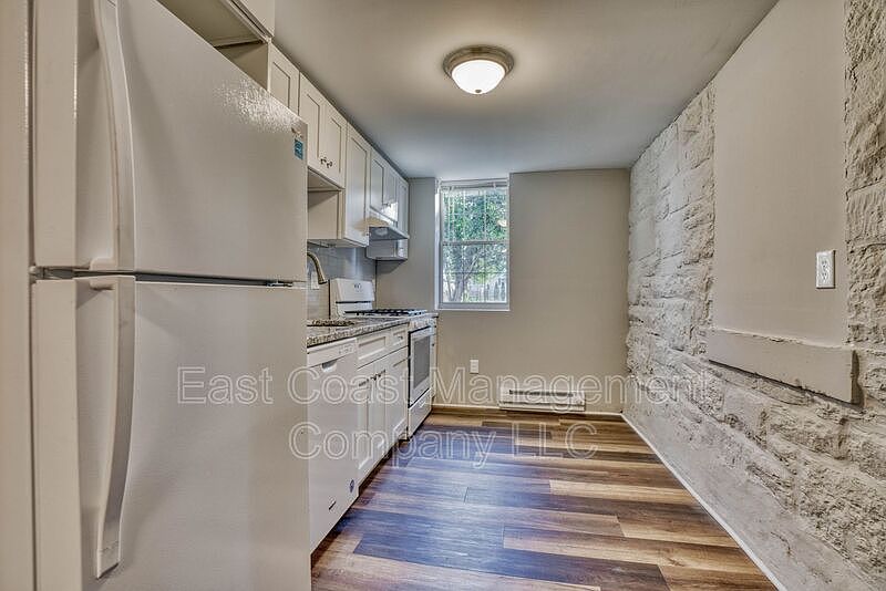 1st image of 2110 Taylor Ave #B
