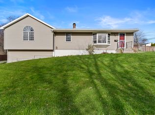 6 Radnor Ln, Watertown, CT 06779