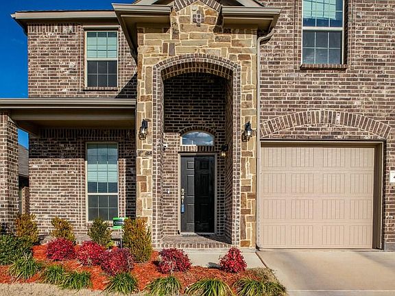 3rd image of 409 Bronzewood Ln