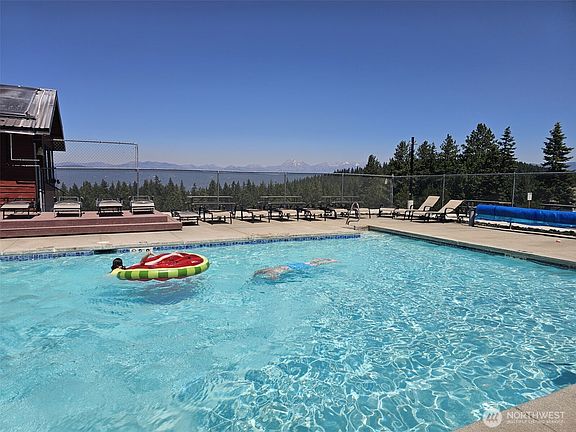 3rd image of 61 Tom and Nita Road