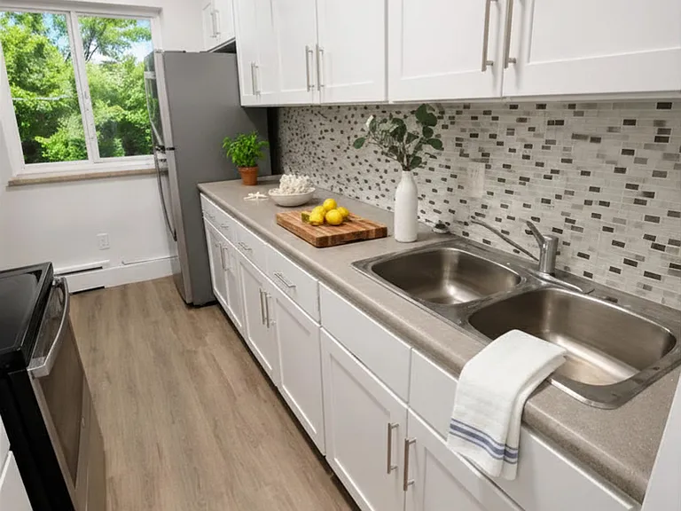 92 Robinson St #202 — Photo 15