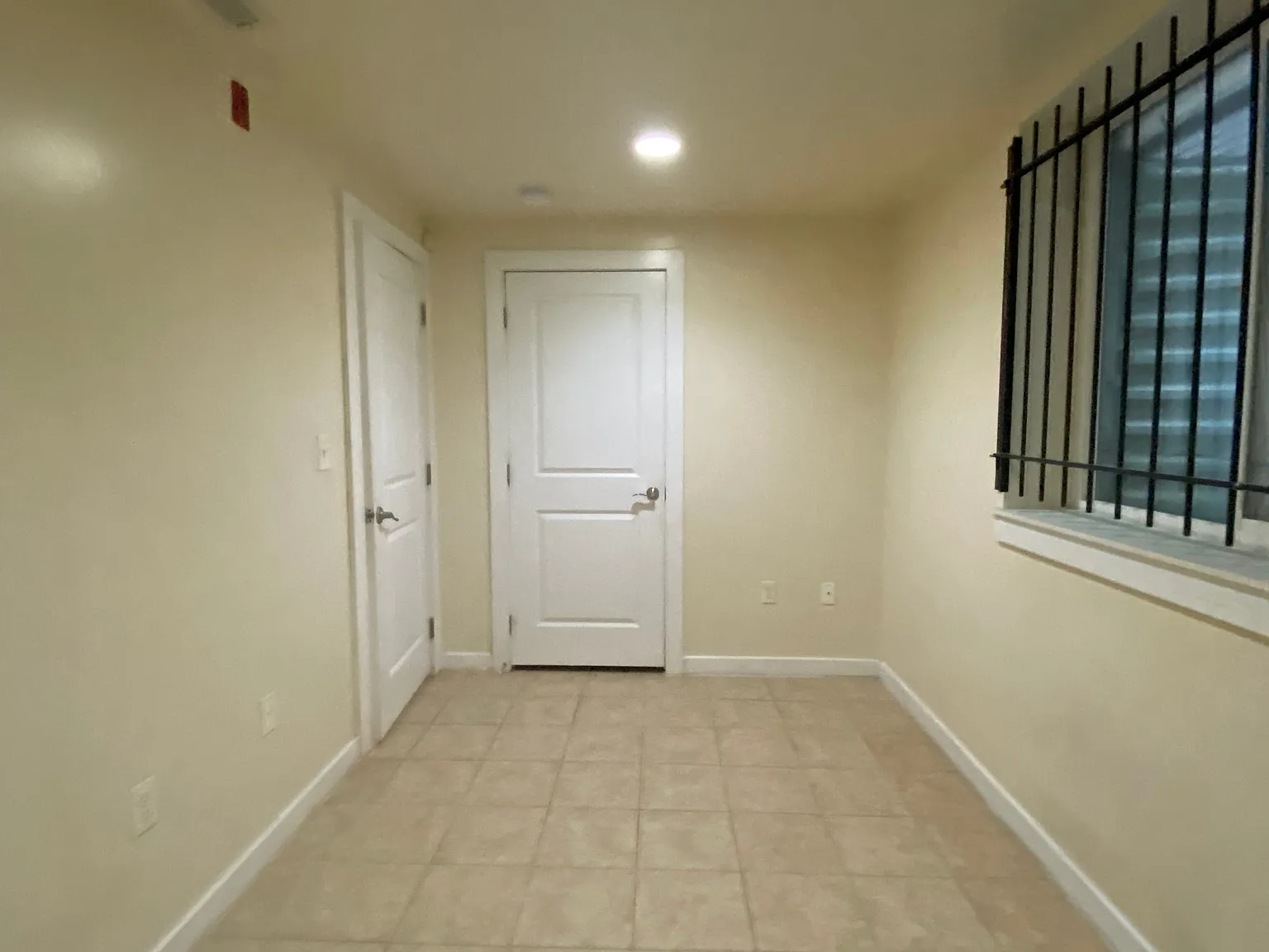 5 bed, $2,500 — Photo 4