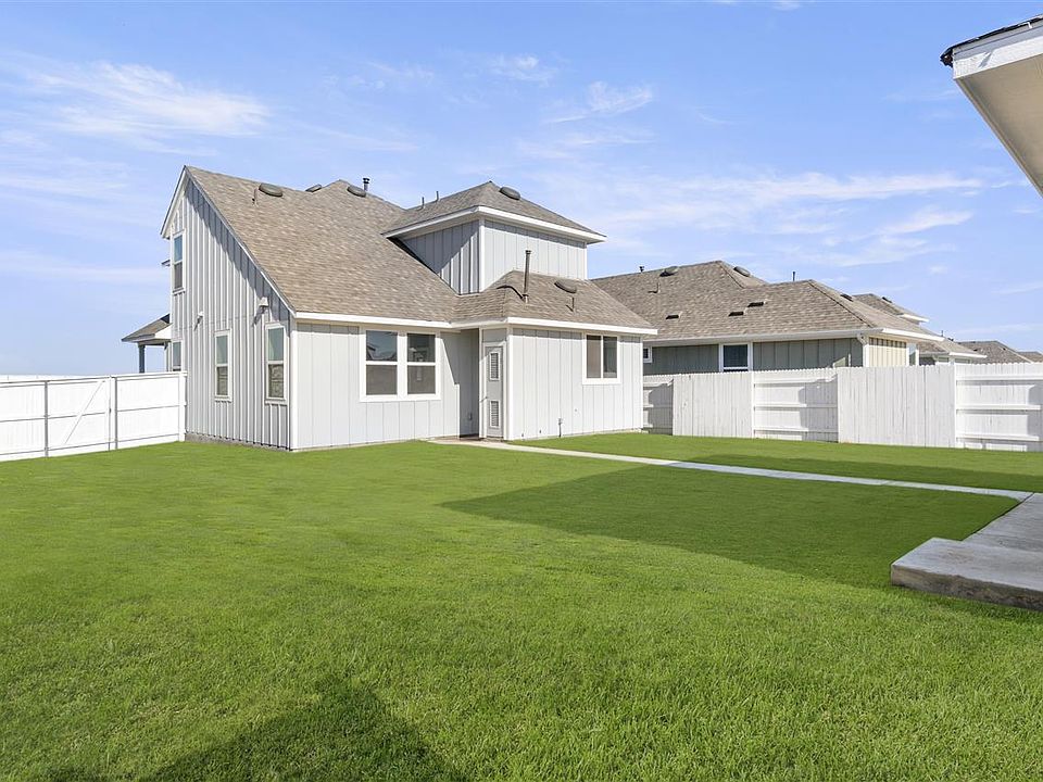 2nd image of 105 Tillage Rd