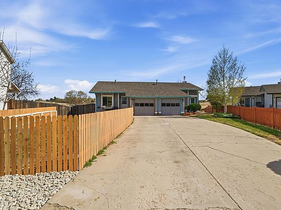 2nd image of 539 Cora Pl