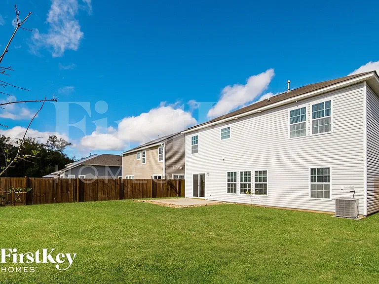 423 Mountain Laurel Cir — Photo 15