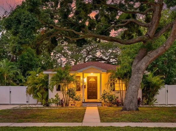 824 59th Ave NE, Saint Petersburg, FL 33703
