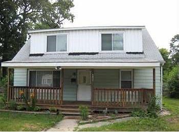 1st image of 2741 Henry St