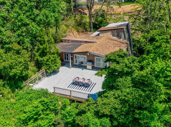 26 Argyle Drive, Northport, NY 11768