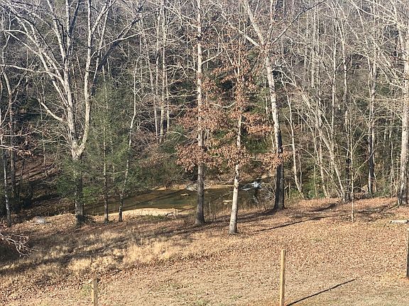 3rd image of 111 Mill Pond Dr