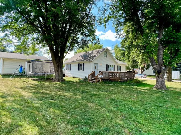 3850 E 8th St, Des Moines, IA 50316