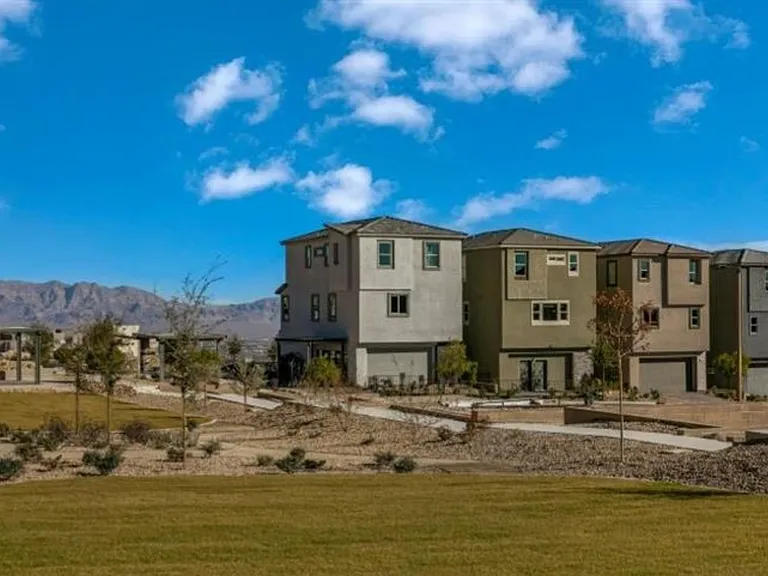 1548 Little Penguin St — Photo 29