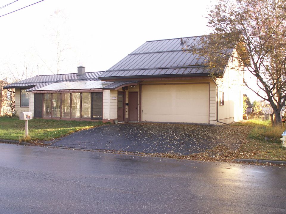 1st image of 3012 Riverview Dr