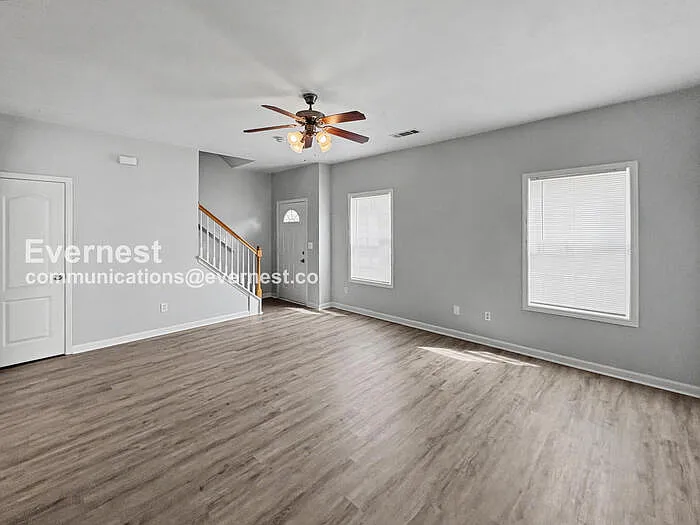 8637 Thomas Rd — Photo 5
