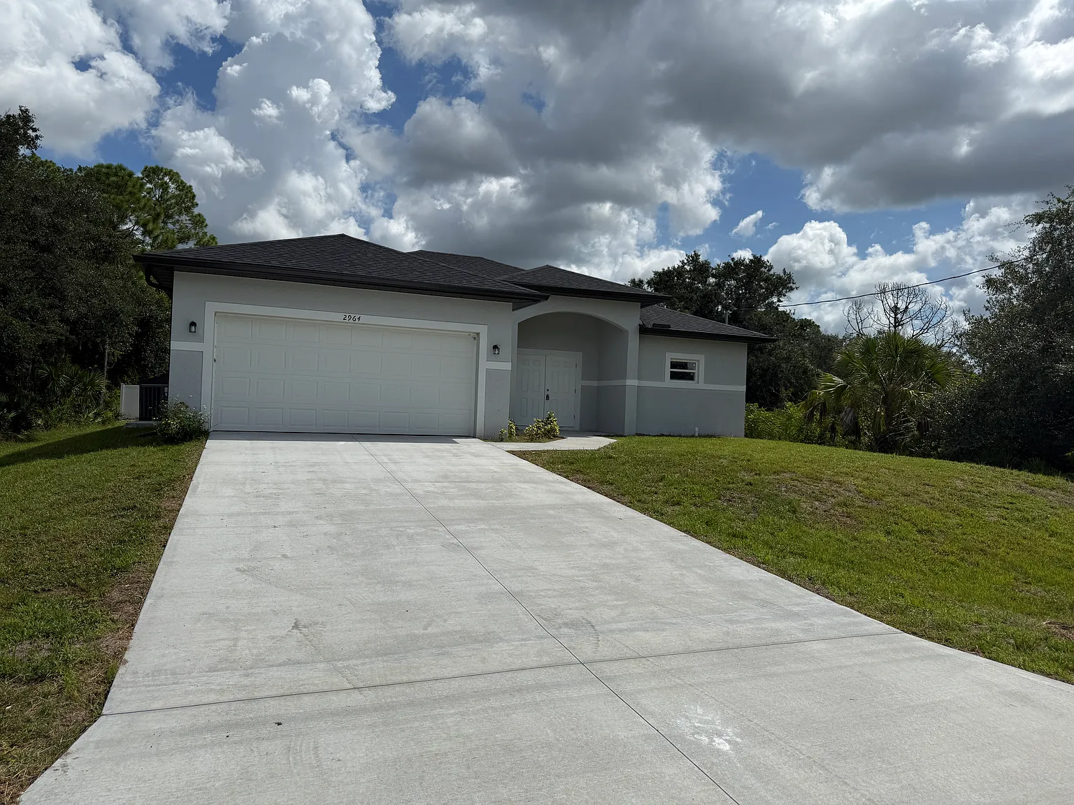3 bed, 1600 sqft, $2,050 — Photo 2