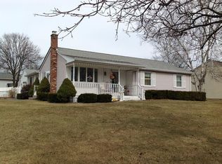 26 Stanley St, Springfield, MA 01104