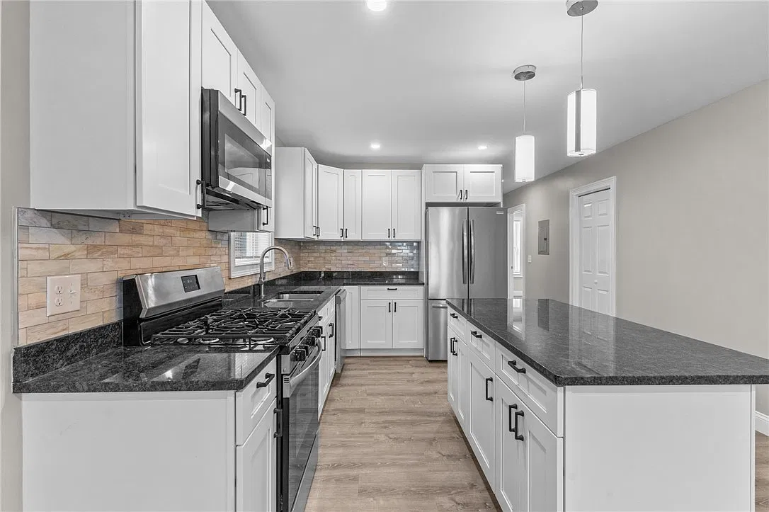 3 bed, 1400 sqft, $2,850 — Photo 4