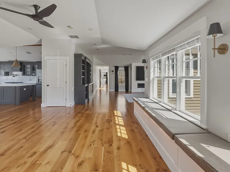 235 Brook St #2B — Photo 7