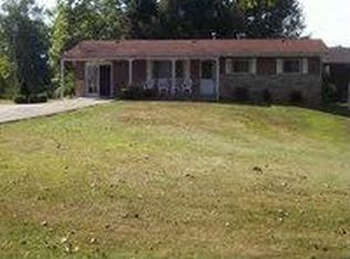 201 Underwood St, Middlebourne, WV 26149