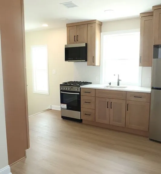 30 Edison St #A — Photo 13