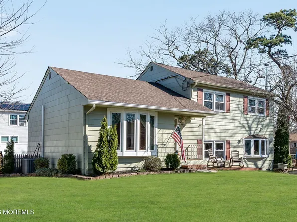 73 Dahlia Lane, Toms River, NJ 08753
