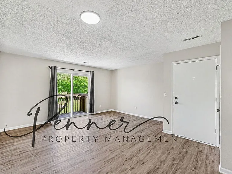 1310 Valley Woods Ct #C — Photo 2