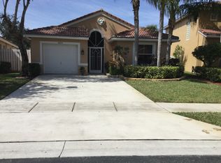 6879 Desert Inn Ter, Lake Worth, FL 33463