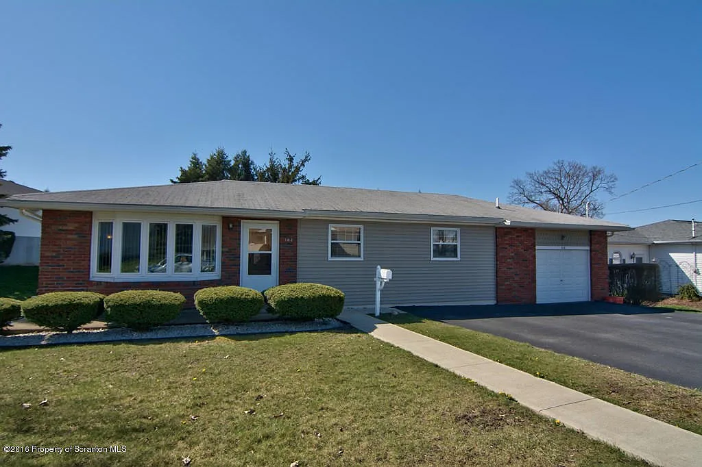 102 Penwood Dr photo 1