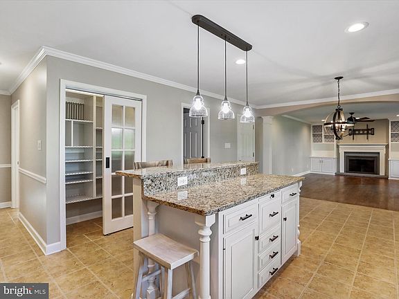 5th image of 11547 Valleywood Dr