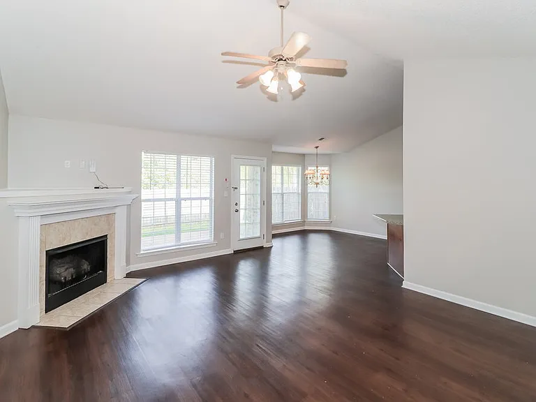 10316 Cottage Oaks Dr — Photo 5