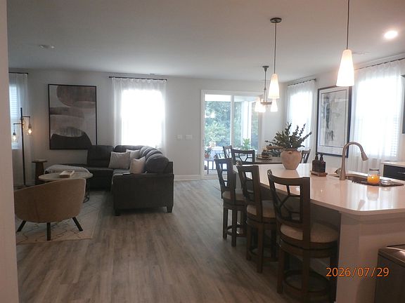 4th image of 111 Ranch Haven Dr.
