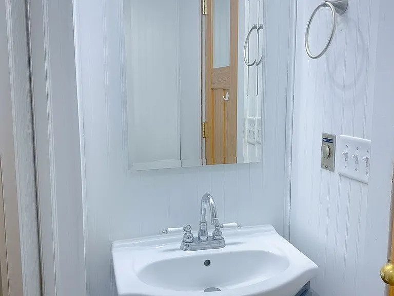 1514 W Walnut St — Photo 11