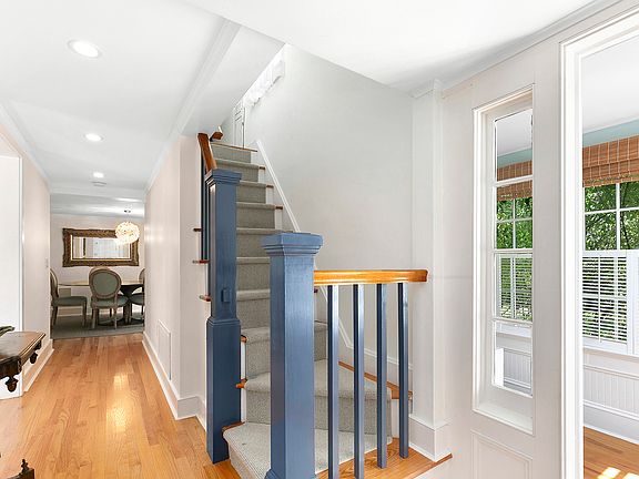 4th image of 15 Ackerly St