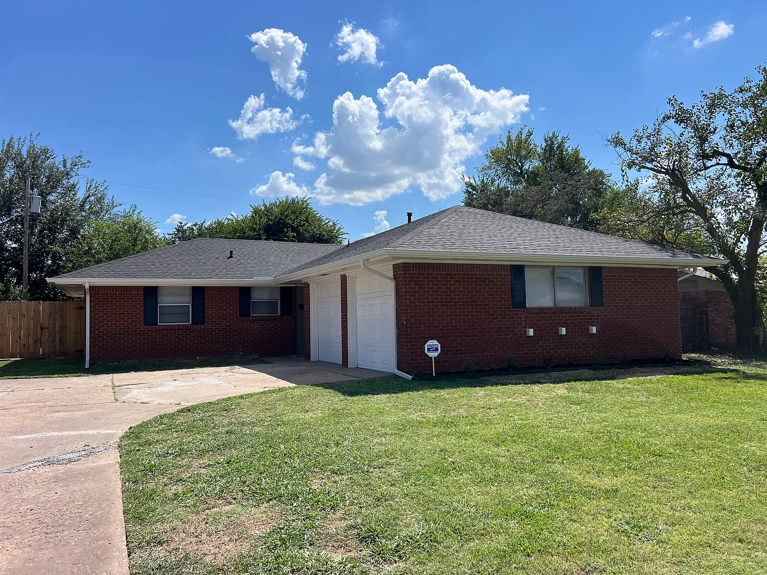 120 Northeast 11th S. Moore OK 73160 — Photo 2