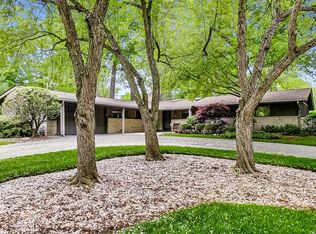 38 Cumberland Dr, Lincolnshire, IL