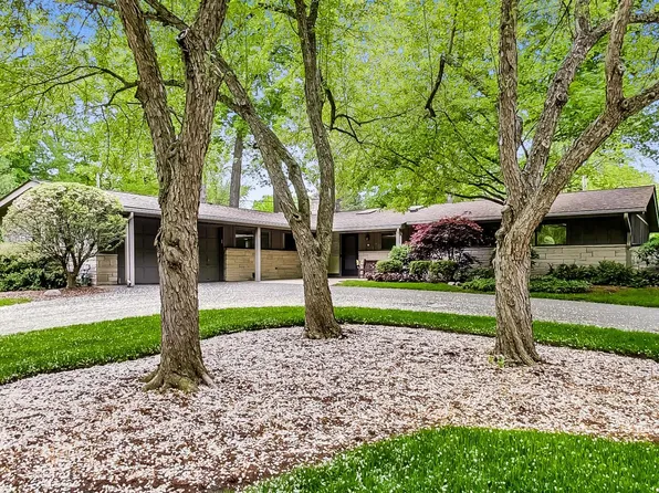 38 Cumberland Dr, Lincolnshire, IL 60069