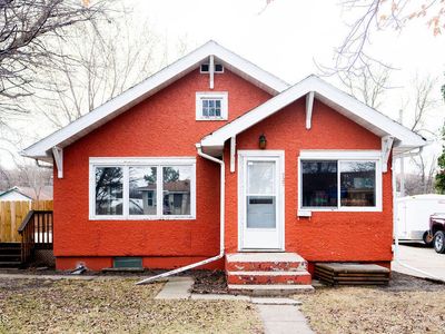 727 2nd St SW, Jamestown, ND, 58401