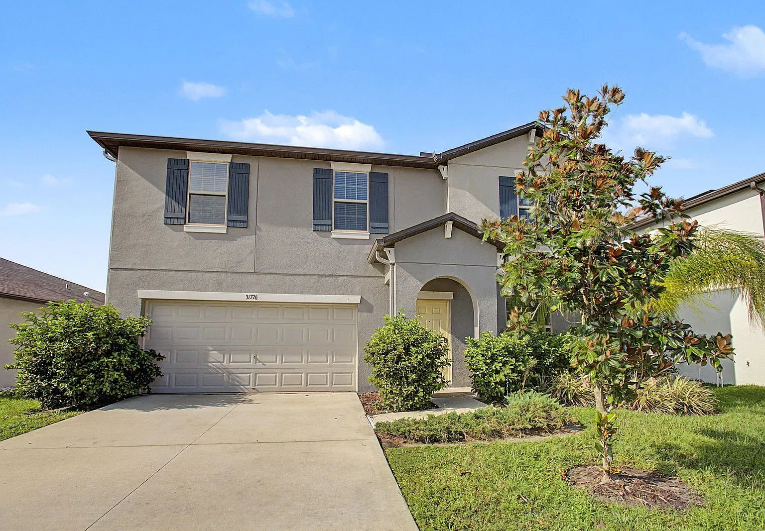 4 bed, 2.5 bath, 2584 sqft, $2,700 — Photo 2
