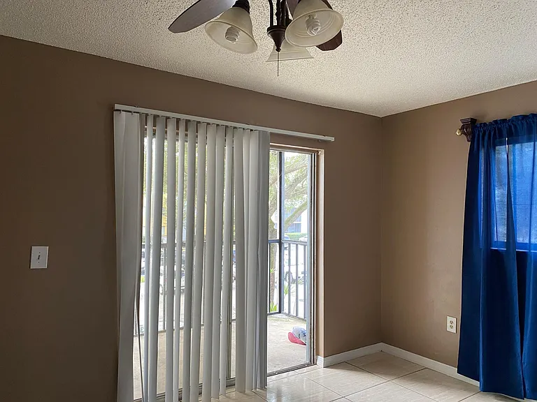 2565 Oak Park Way #213 — Photo 6