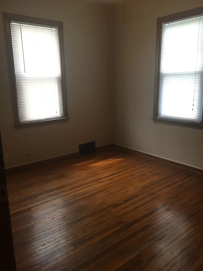 3 Bedroom 1 Bath Single Family Home 1324 Stratford Waterloo, IA — Photo 4