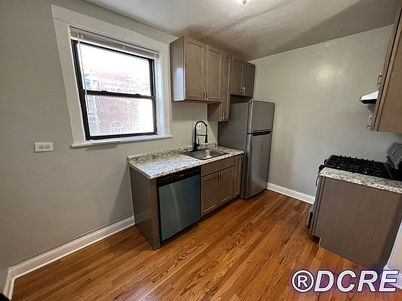 4th image of 7010 N Paulina St #3