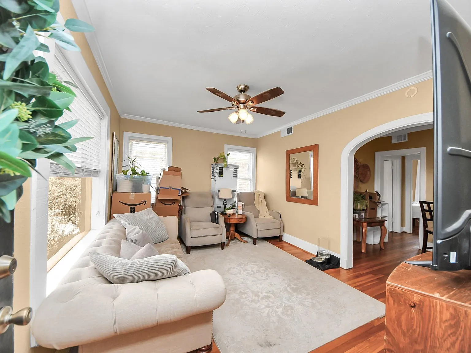 1 bed, 1.0 bath, 836 sqft, $1,495 — Photo 2