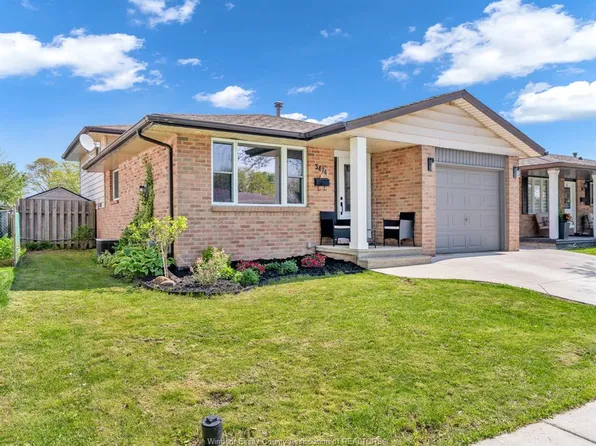 3474 Deerbrook Dr, Windsor, ON N8R 2E4