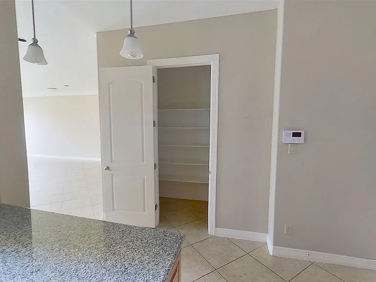 2506 Camden Park — Photo 13