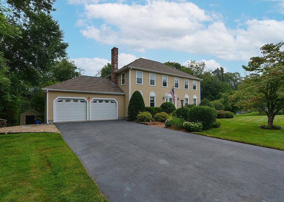 1st image of 3 Bald Hill Dr
